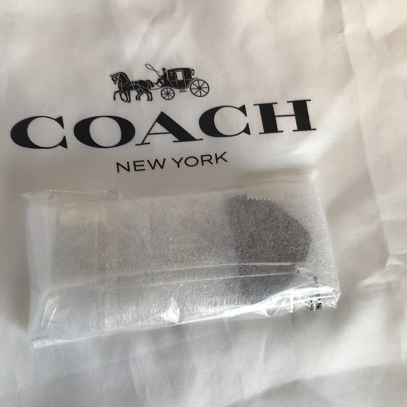 COACH Signature Hearts Key Ring Bag Charm Gold / - Picture 8 of 13